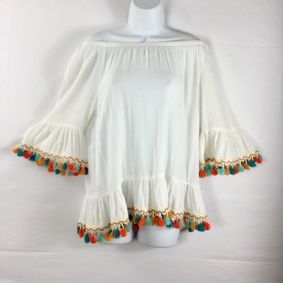 CROWN & Ivy Paradise II Tassel Peasant Top - Picture 3 of 7